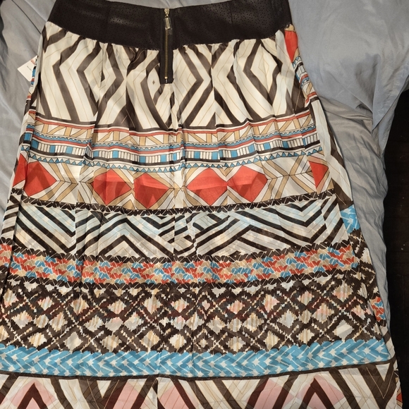 GEOMETRIC SKIRT - Picture 3 of 5